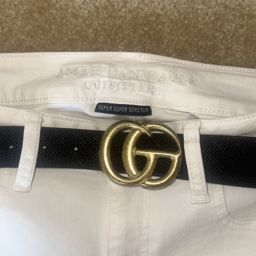 Women’s AEO Jeans with boutique belt 👖